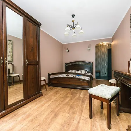 On Cheliabinska 19 * Киев