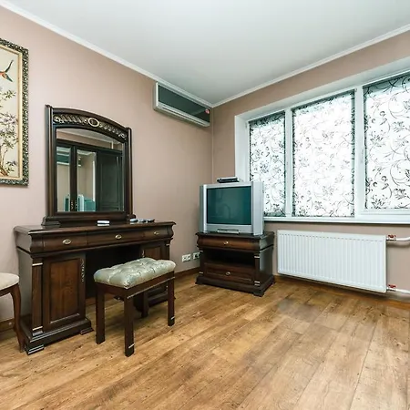 On Cheliabinska 19 Киев